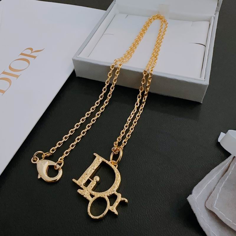 Dior Necklace 04lyr233